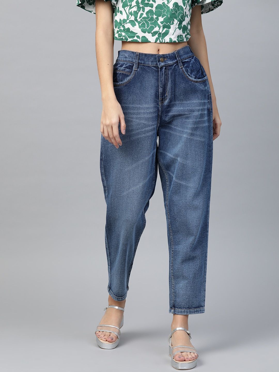 SASSAFRAS Women Blue Pure Cotton Relaxed Fit High-Rise Clean Look Cropped Jeans Price in India
