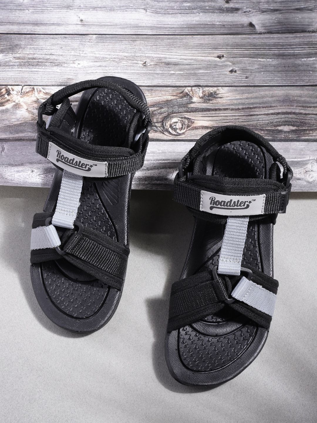 The Roadster Lifestyle Co Women Black & Grey Colourblocked Sports Sandal Price in India