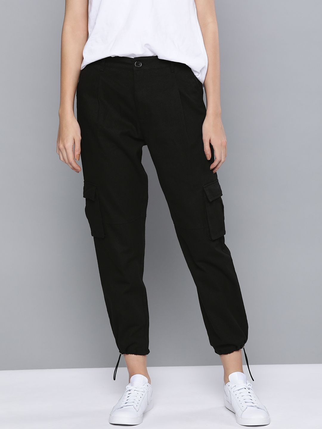 Mast & Harbour Women Black Pure Cotton Regular Fit Solid Cropped Cargos Price in India