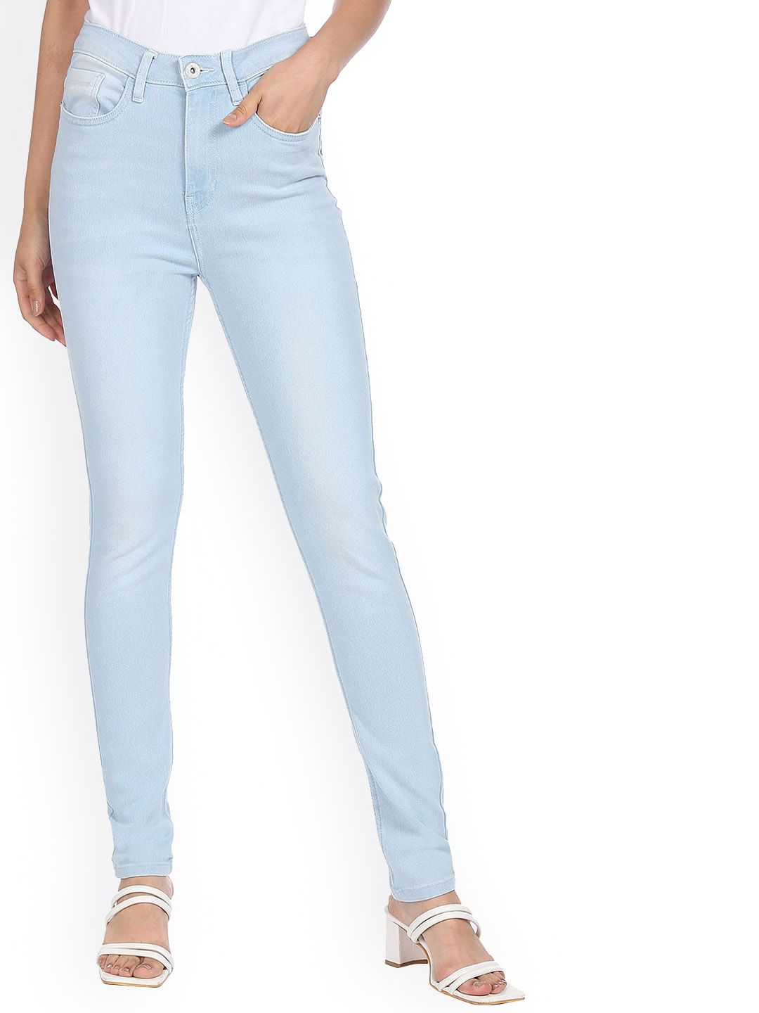 Sugr Women Blue Mid Rise Rinsed Jeans Price in India