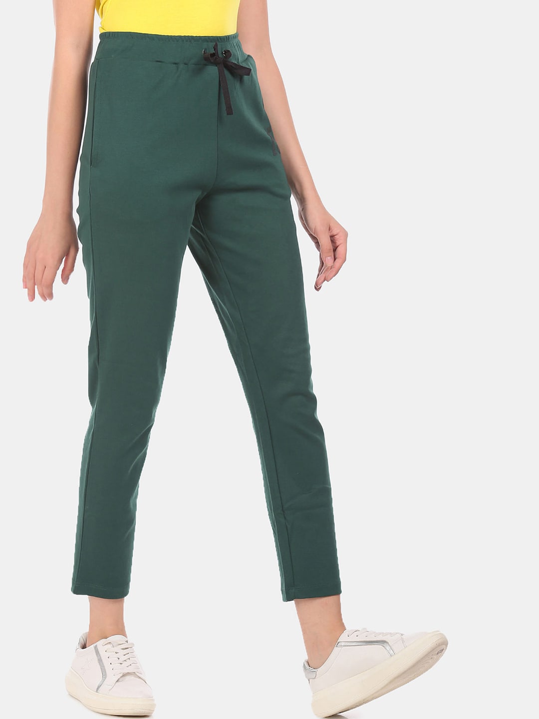 Sugr Women Green Solid Cropped Track Pants Price in India
