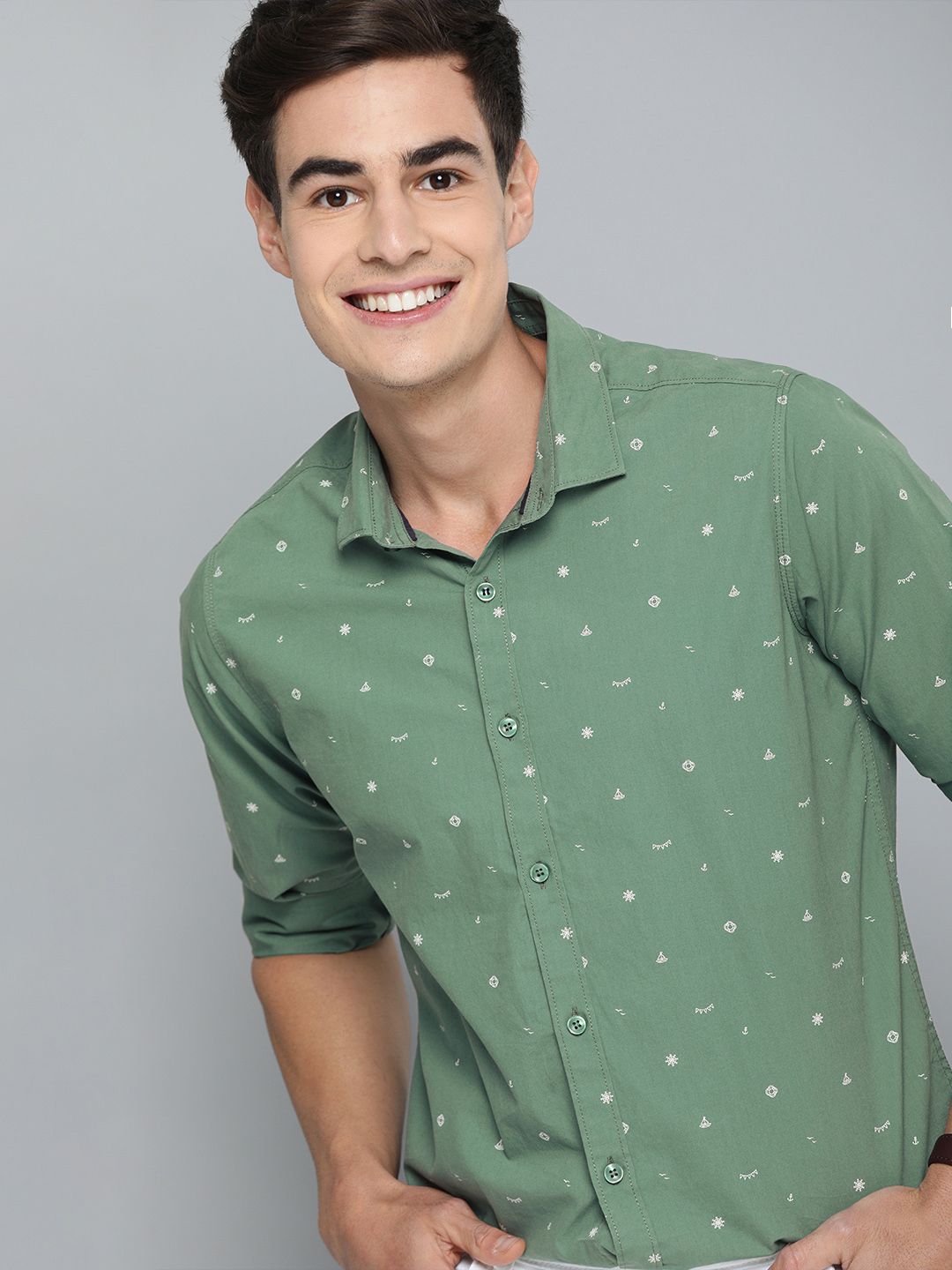 Mast & Harbour Men Olive Green & White Regular Fit Printed Casual Shirt