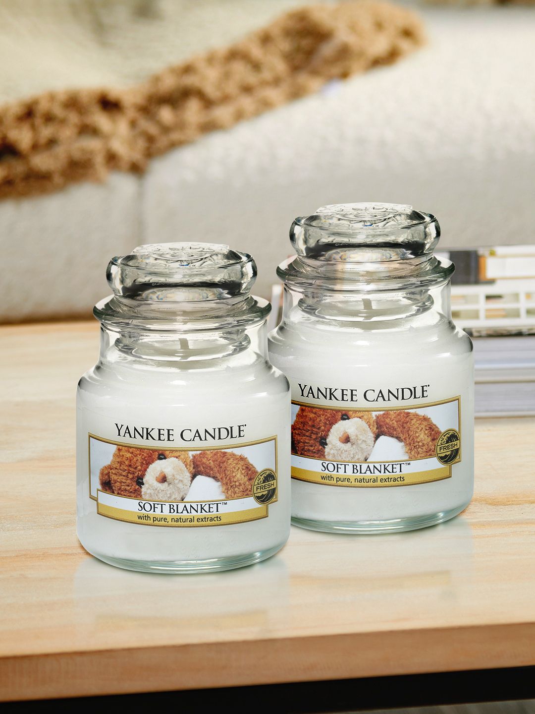 YANKEE CANDLE Soft Blanket 2Pcs Scented 1 Wick Solid Geometric Regular Jar Candles