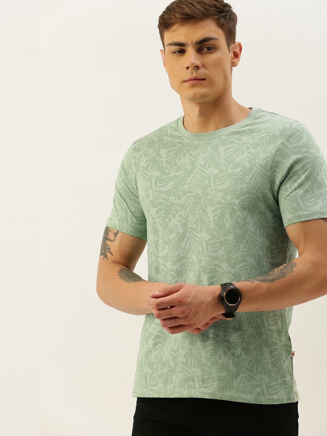 INVICTUS Men Olive Green Printed Round Neck Pure Cotton T-shirt
