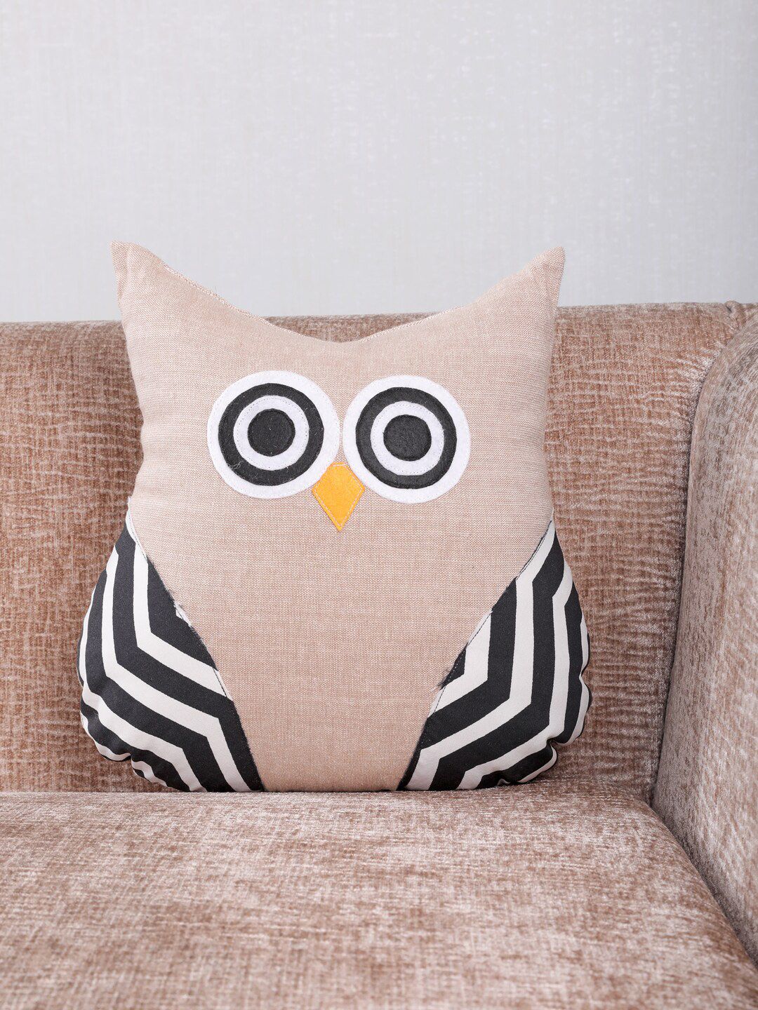 My Gift Booth Beige & Black Appliqued Owl-Shaped Cushion with Filling Price in India