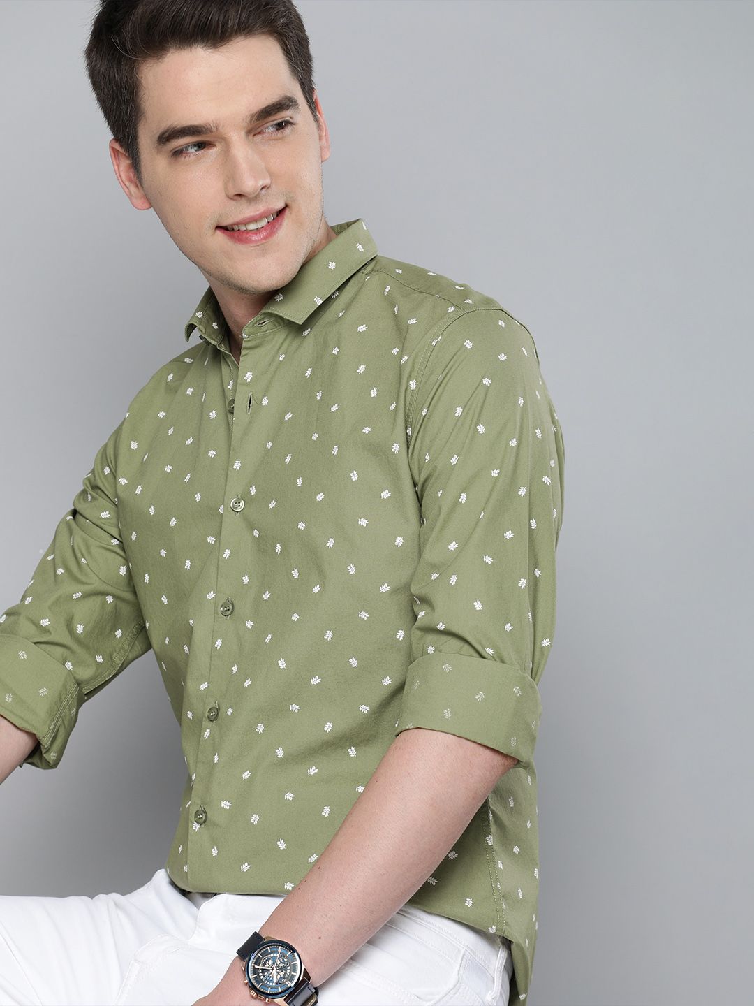 Mast & Harbour Men Olive Green & White Regular Fit Printed Casual Shirt