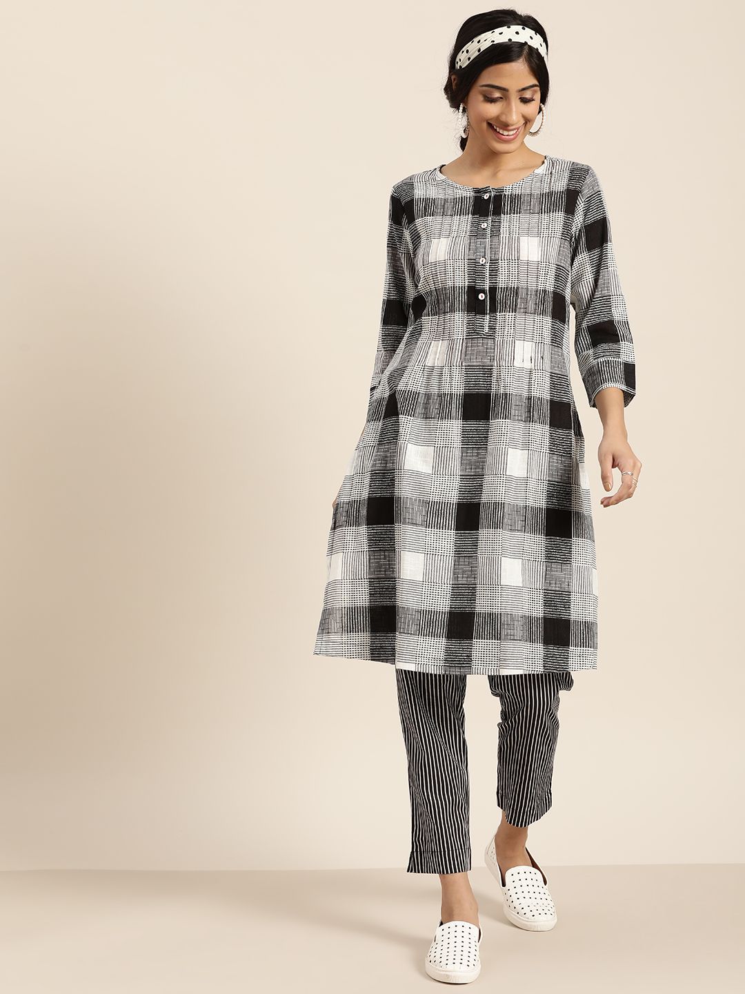 Sangria Women Black & White Checked Pure Cotton Kurta with Trousers Price in India