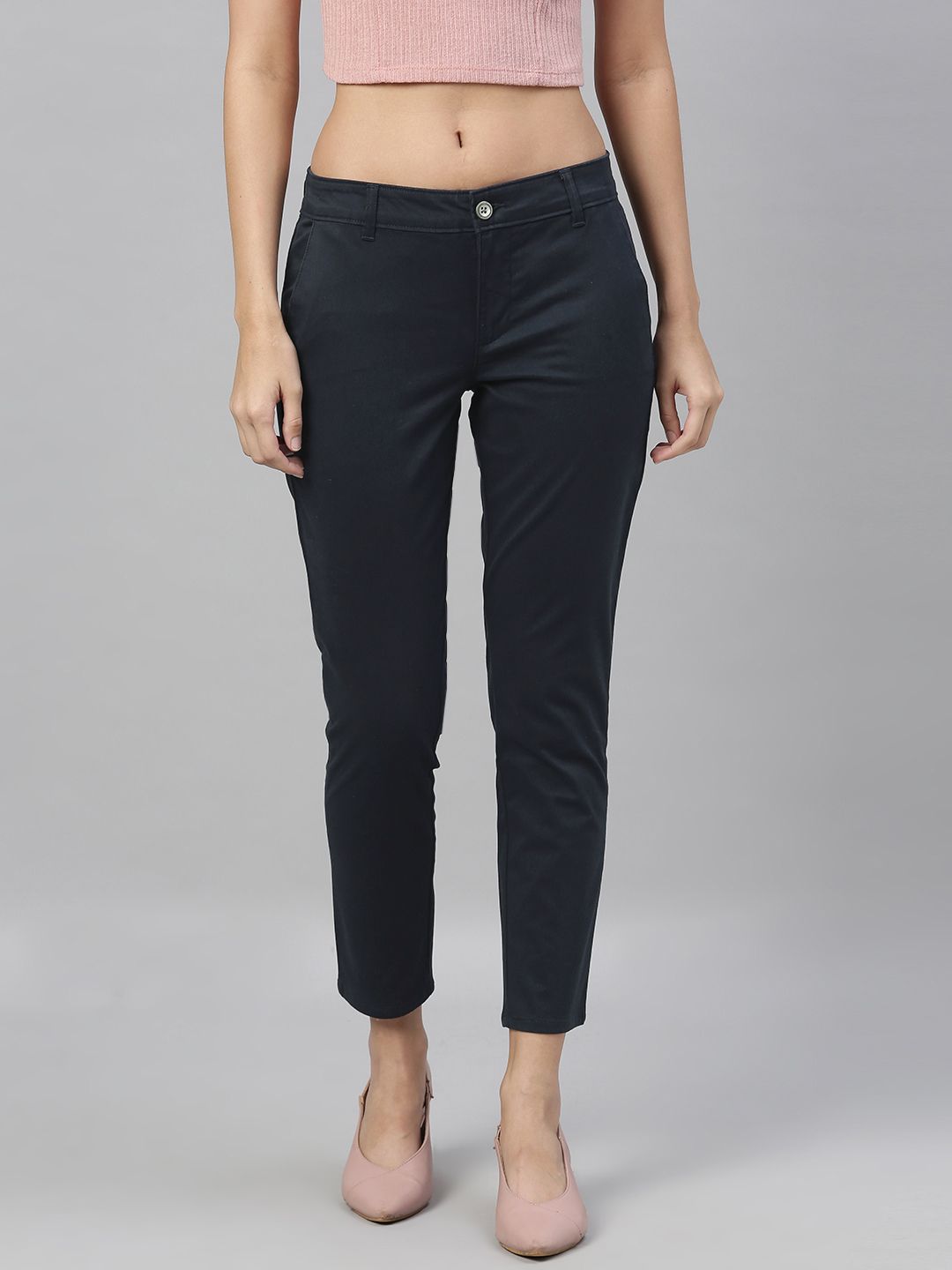 Levis Women Navy Blue Skinny Fit Solid Waterless Chinos