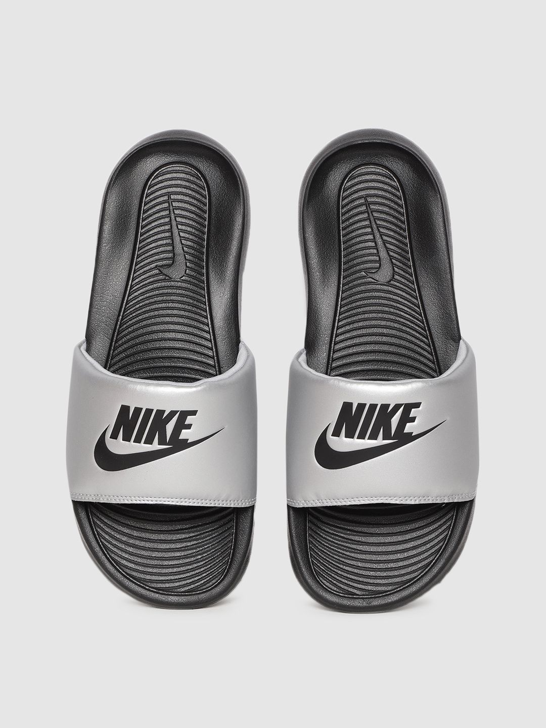 Nike Women Black & Grey Printed VICTORI ONE SLIDE Sliders Price in India