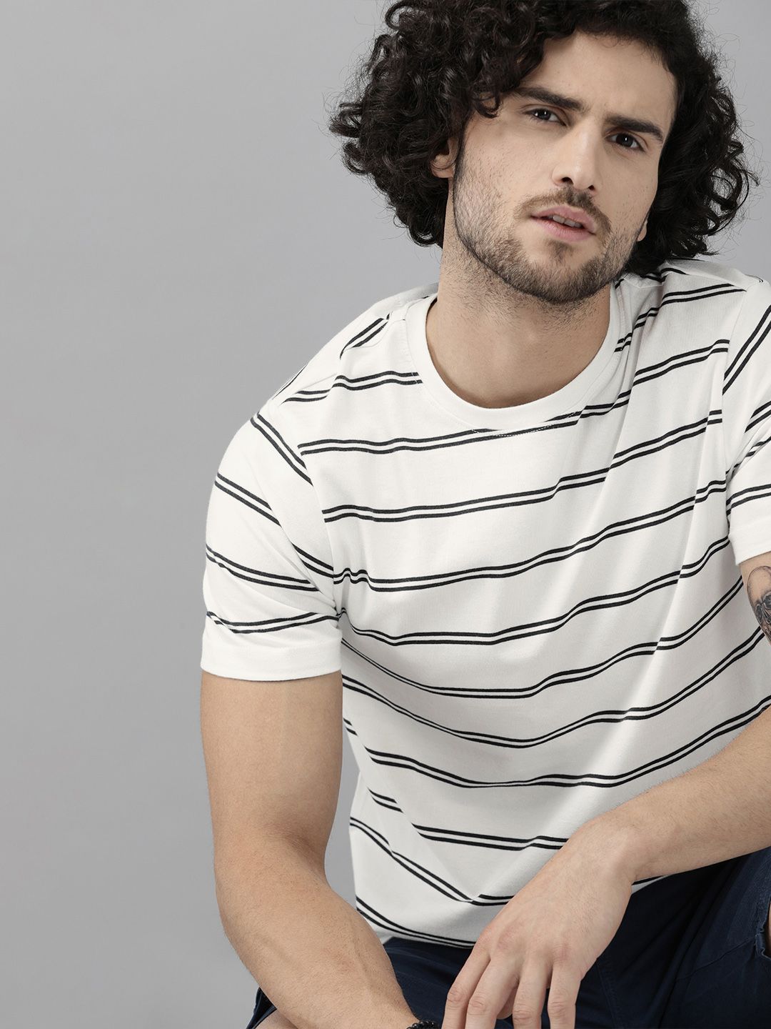The Roadster Lifestyle Co Men White Black Striped Round Neck Cotton T-shirt