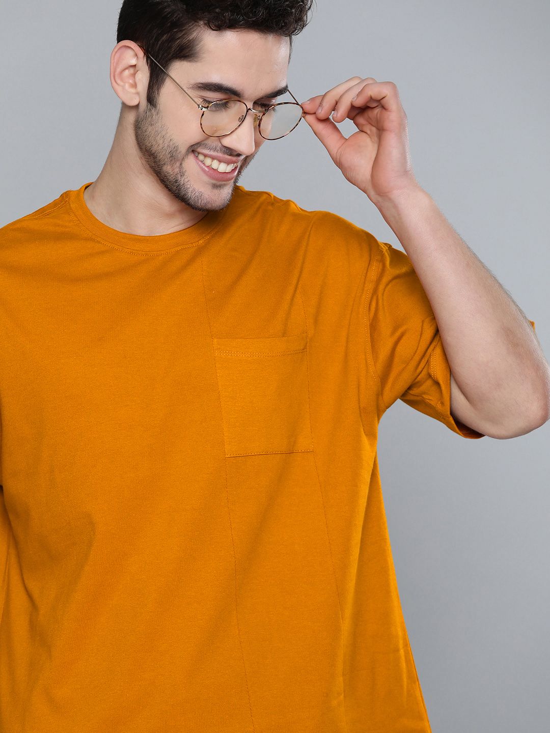 Mast & Harbour Mast Harbour Men Mustard Yellow Cotton Solid Round Neck Cotton T-shirt