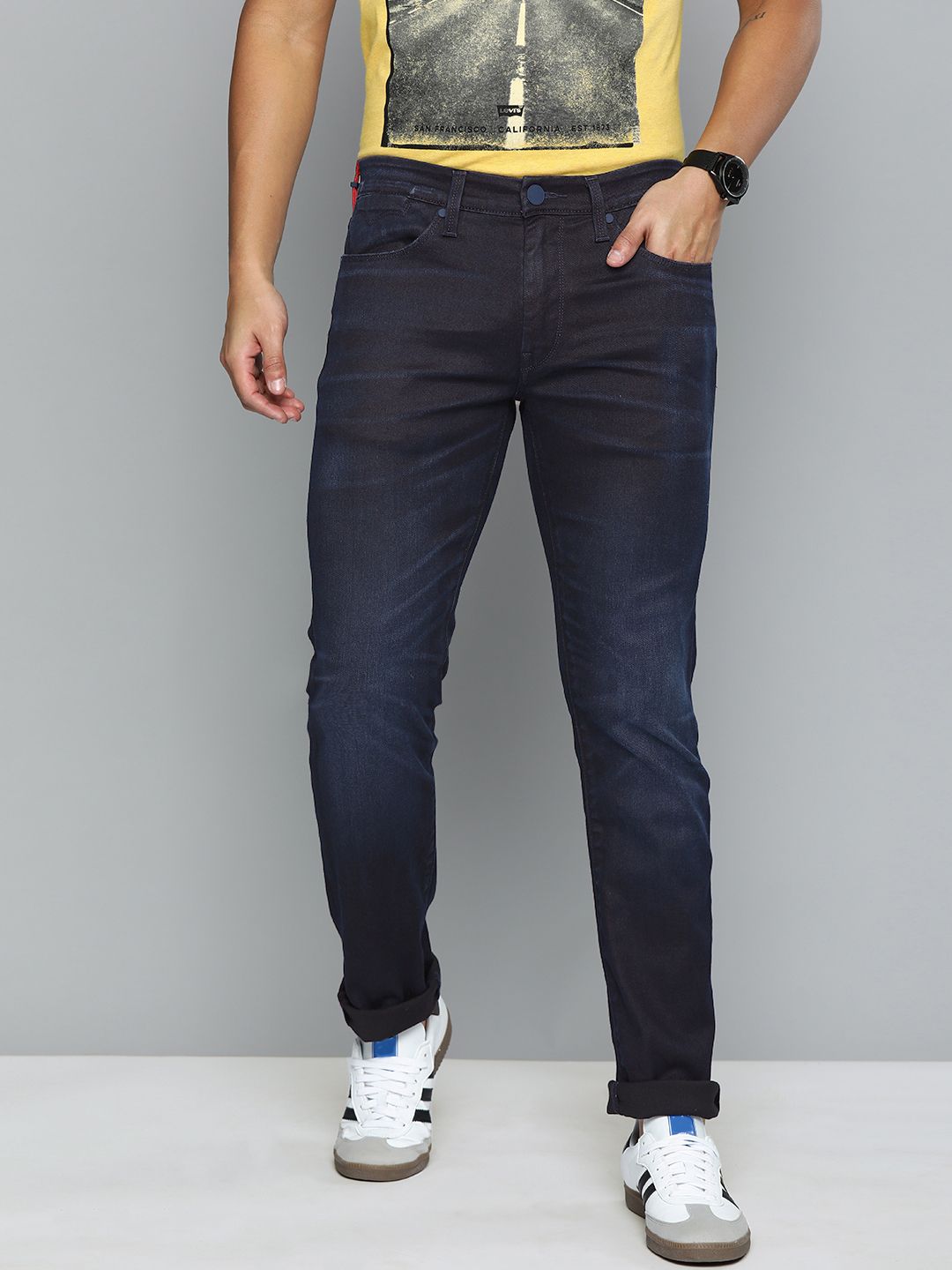 Levis Men Blue Slim Fit Mid-Rise Clean Look Jeans