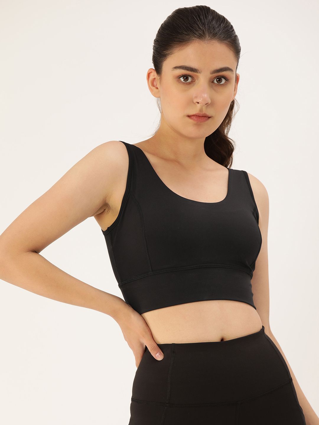 Enamor Athleisure Black Non-Wired Removable Padding Dry Fit Workout Bra EEATOE117JBKL Price in India