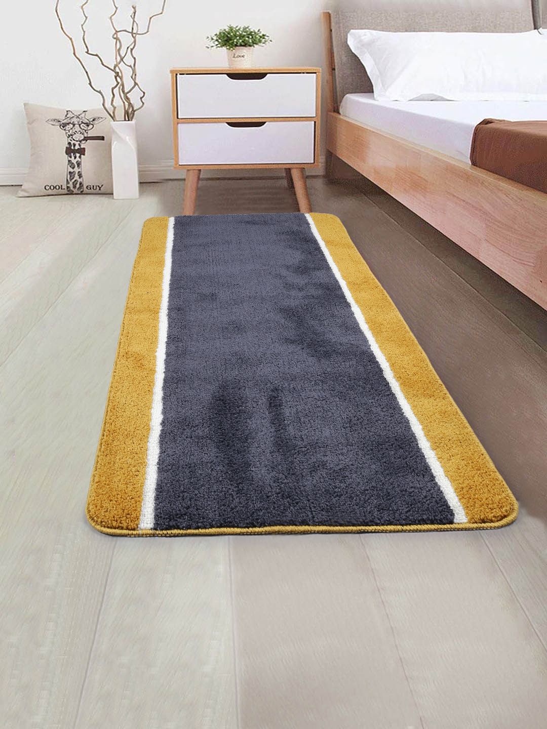 Saral Home Grey & Yellow Colourblocked Anti-Skid Bed Runner Price in India