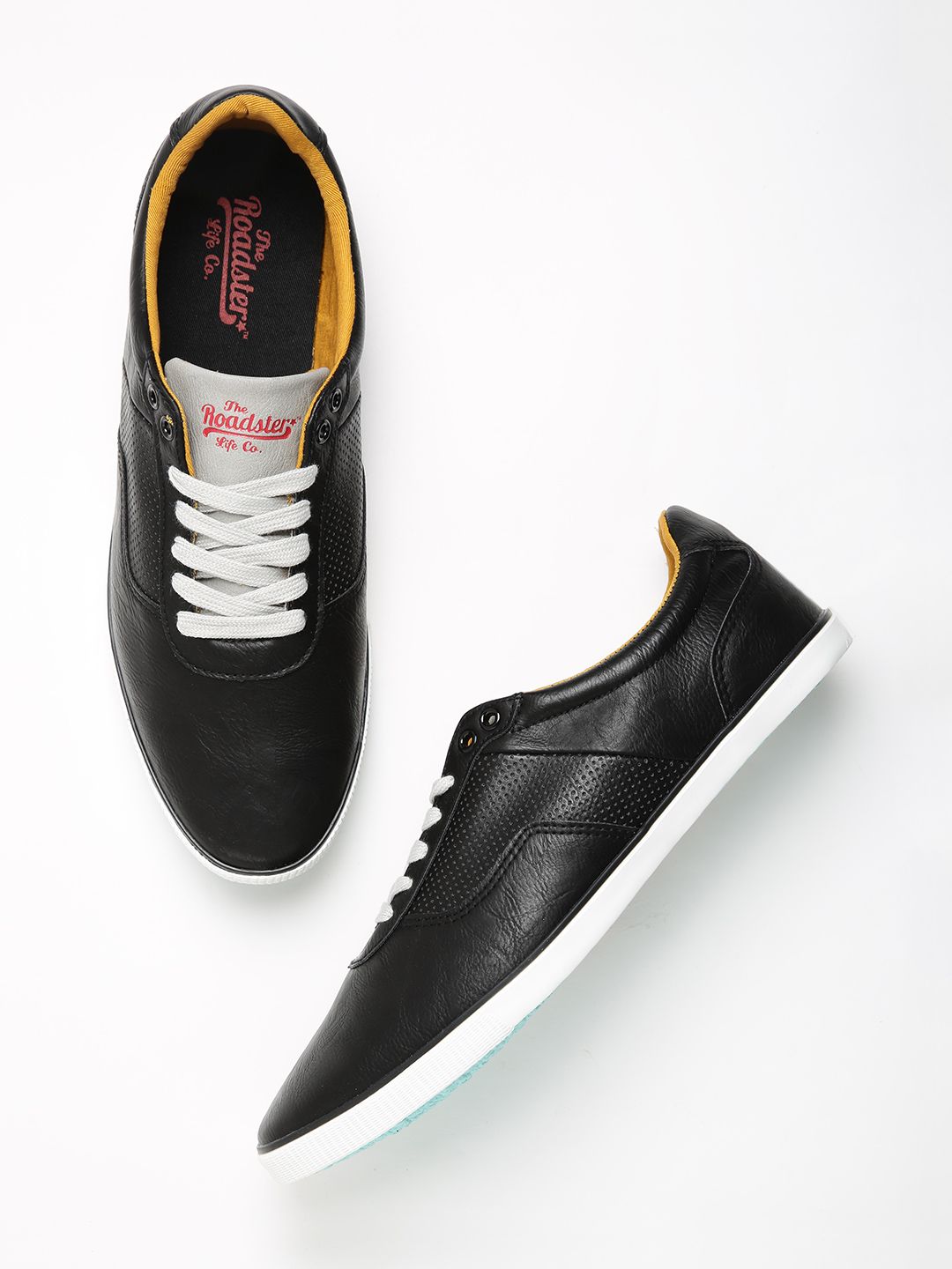 Roadster Men Black Casual Shoes