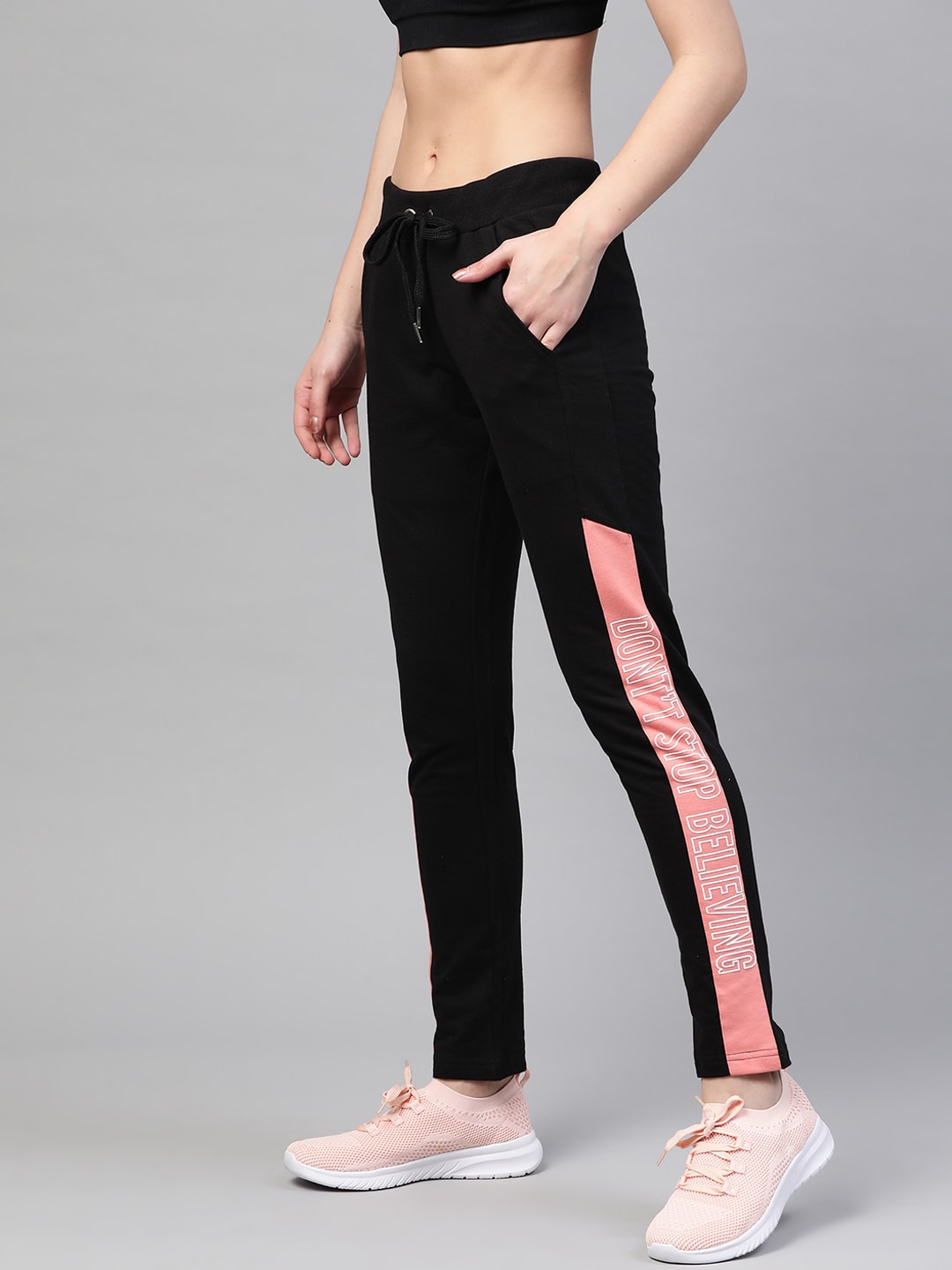 M7 by Metronaut Women Black Solid Cropped Joggers Price in India