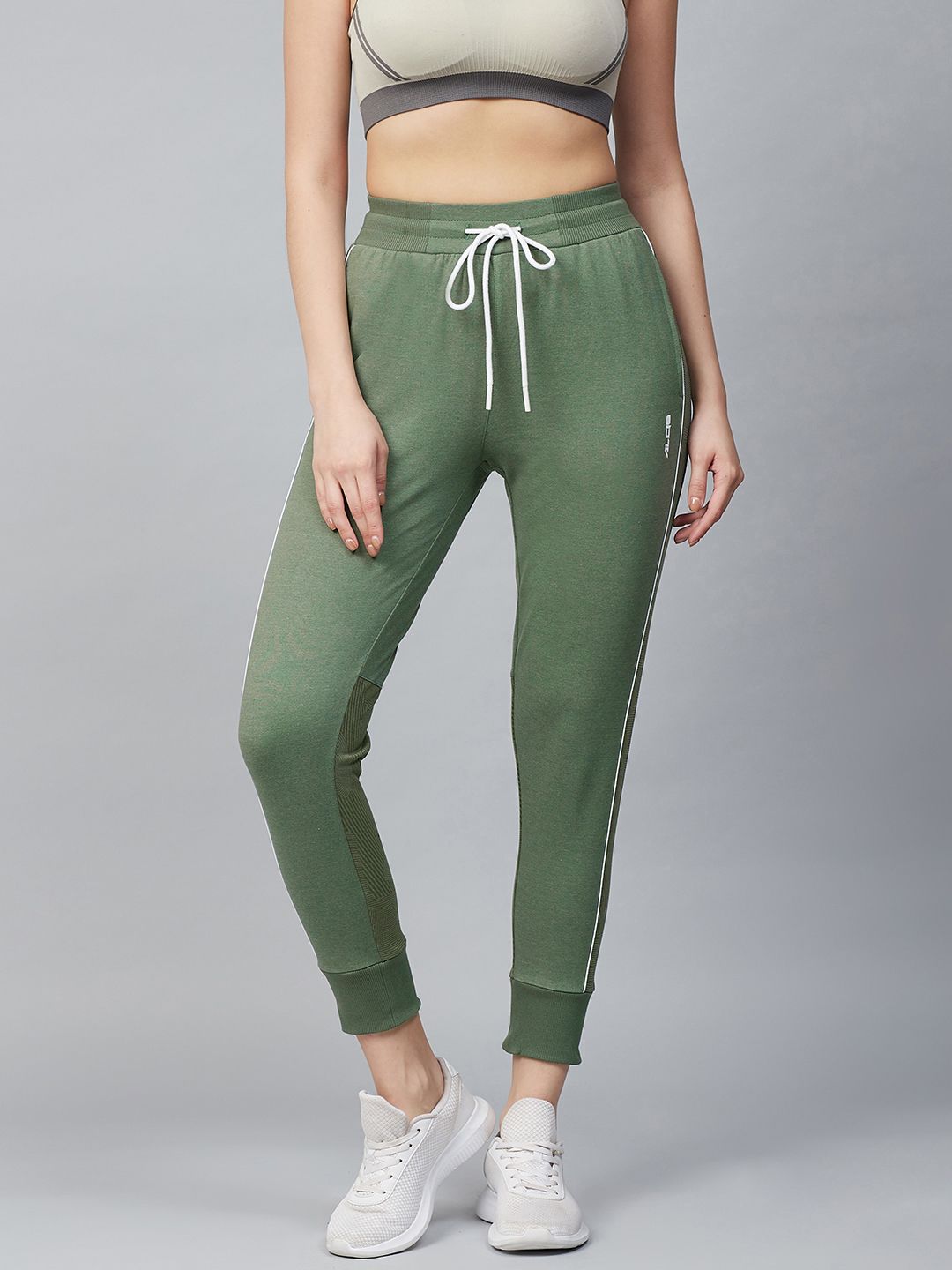 Alcis Women Olive Green Slim Fit Solid Cropped Joggers Price in India