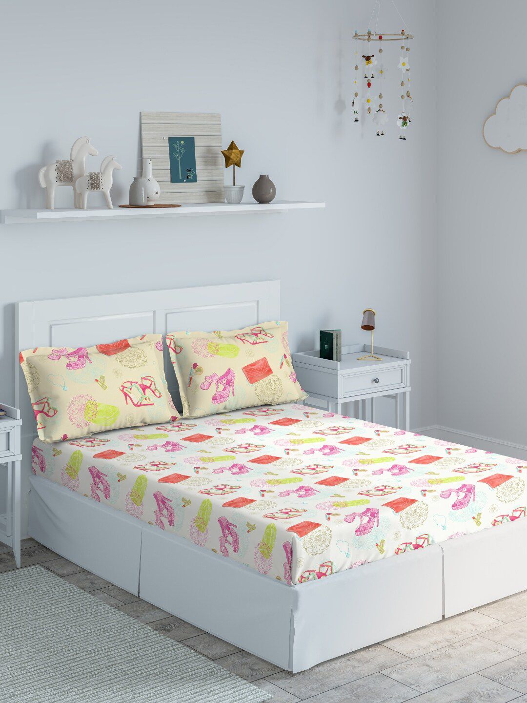 DDecor Pink & Yellow Printed 144 TC Cotton King Bedsheet With 2 Pillow Covers Price in India