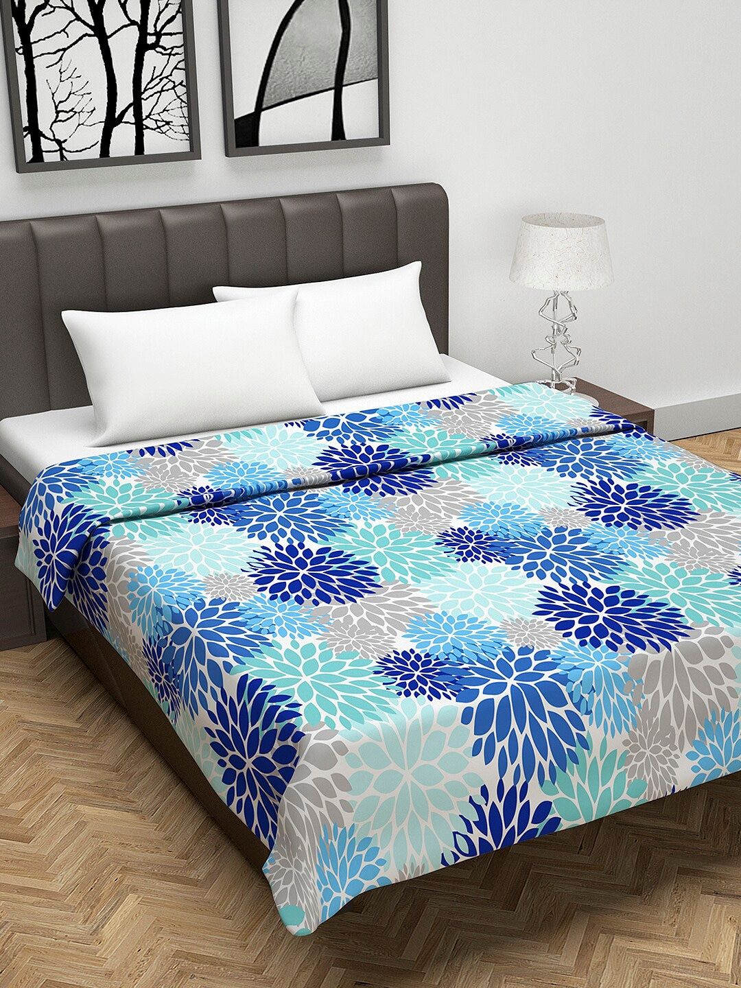 Divine Casa Blue & Sea Green Geometric Mild Winter Cotton Reversible Double Bed Dohar Price in India