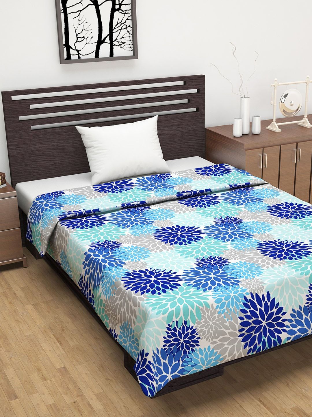 Divine Casa Navy Blue & White Geometric Mild Winter Cotton Reversible Single Bed Dohar Price in India