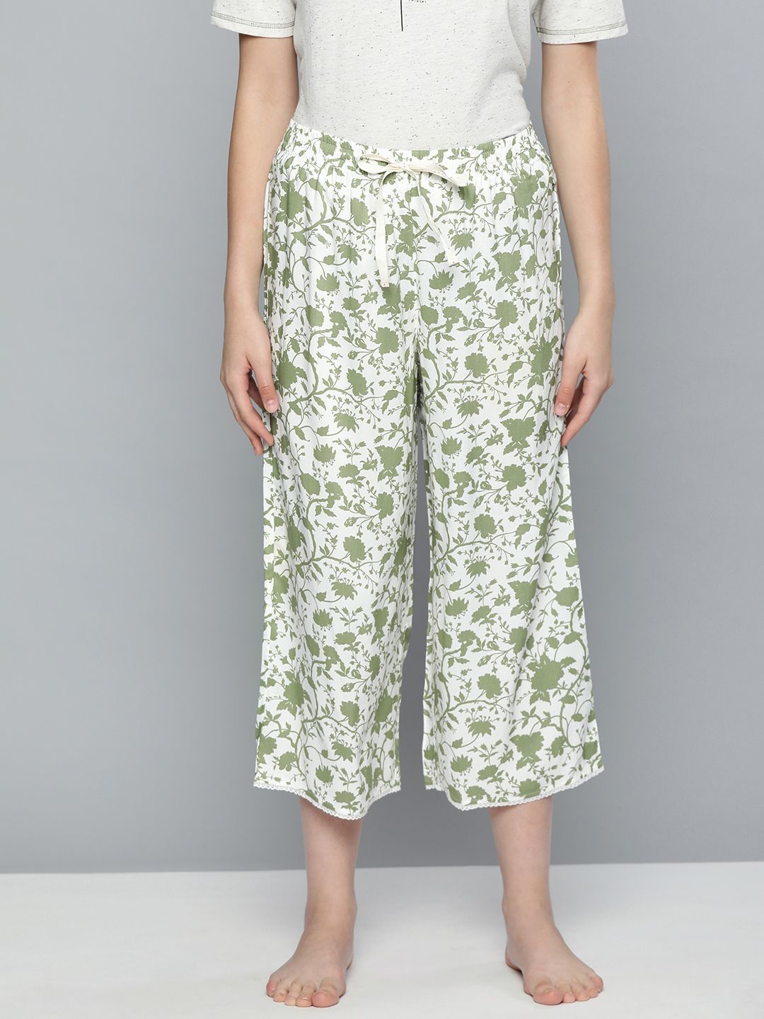 Chemistry Woman's Green and White Floral Printed Crop Lounge Pants Price in India