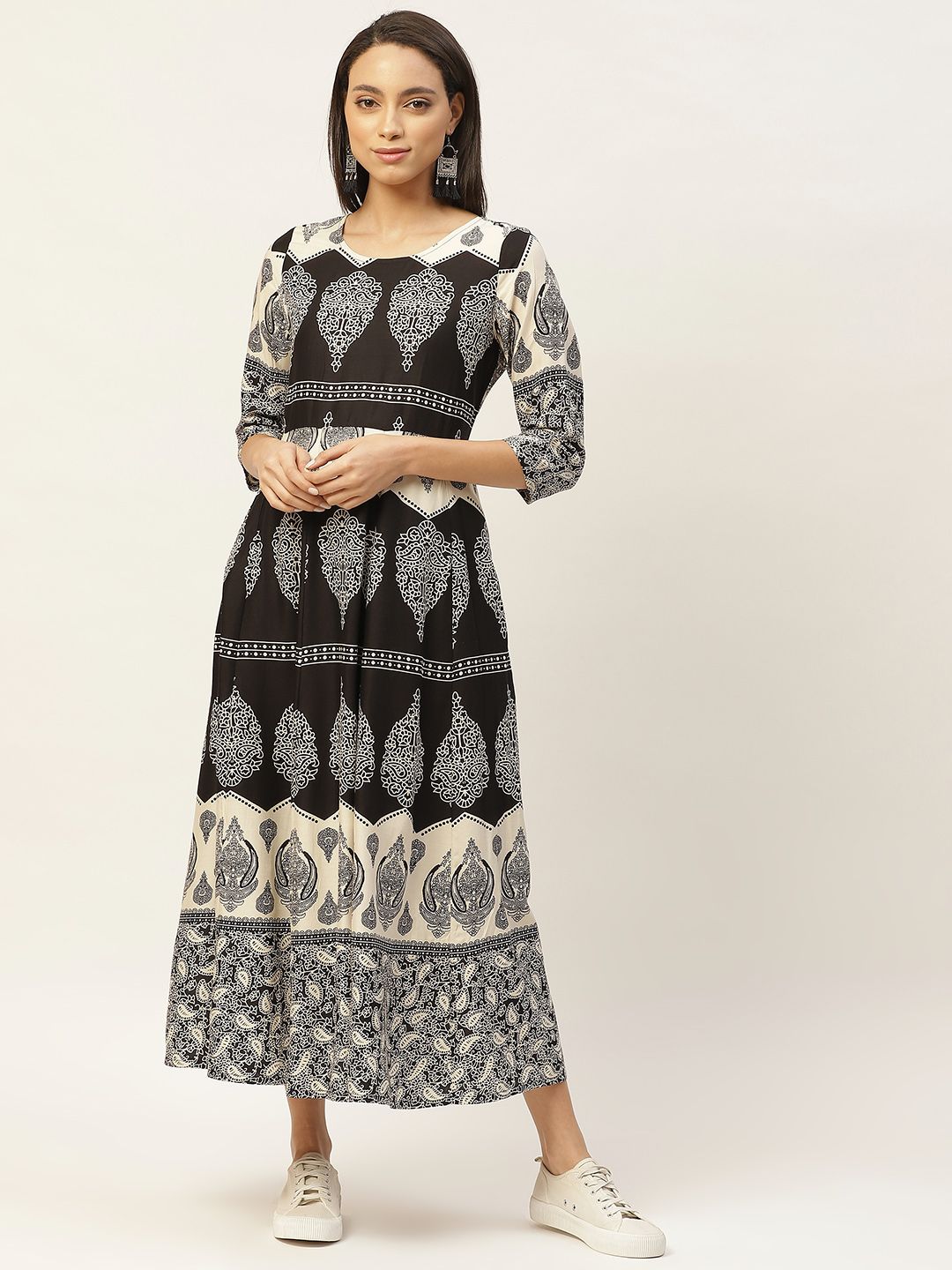 Shae by SASSAFRAS Women Black & White Printed Maxi Dress