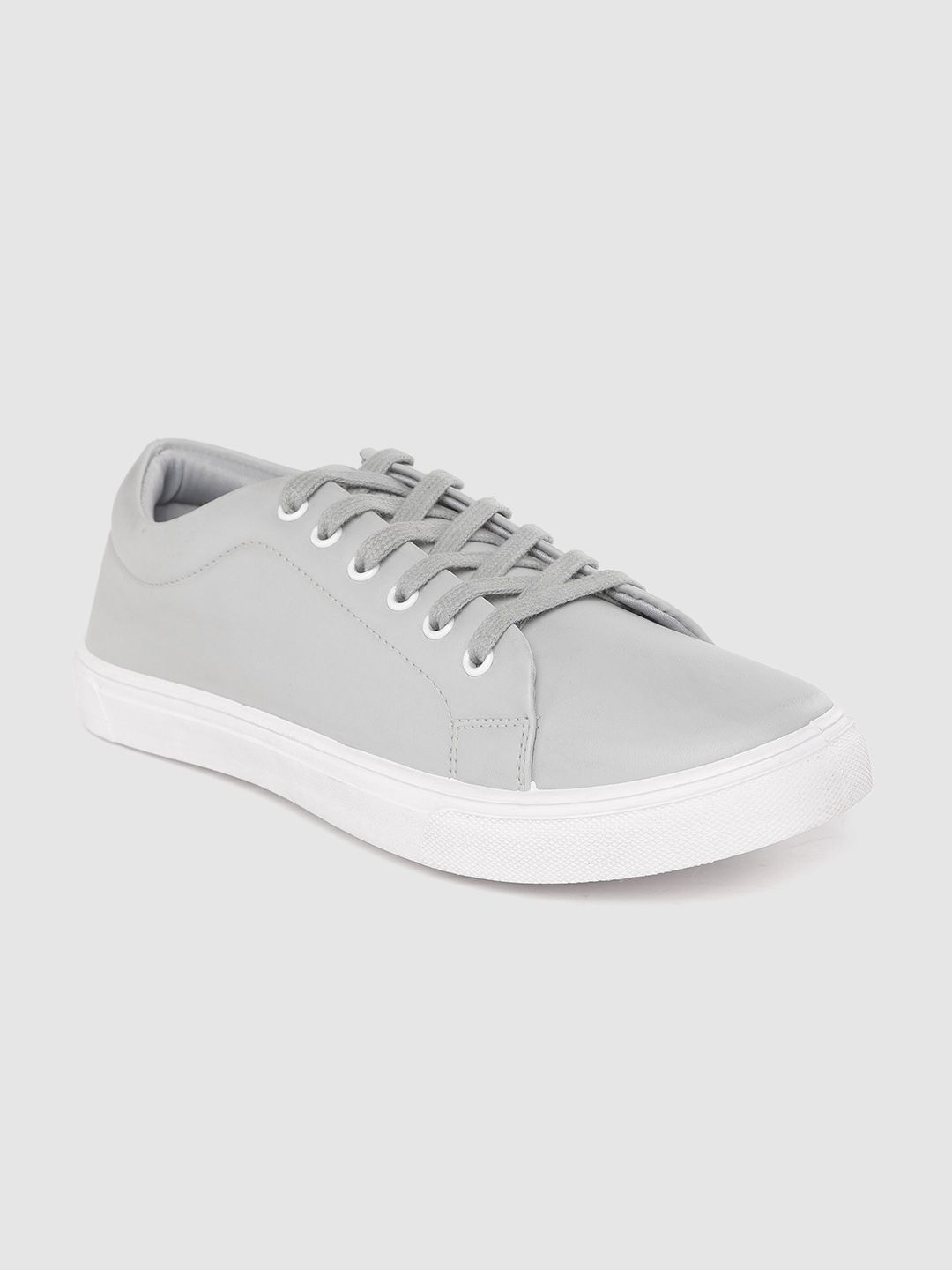 Roadster Men Grey Solid Sneakers