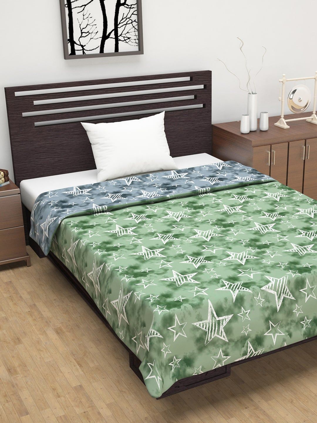 Divine Casa Green & White Abstract Mild Winter 120 GSM Single Bed Dohar Price in India