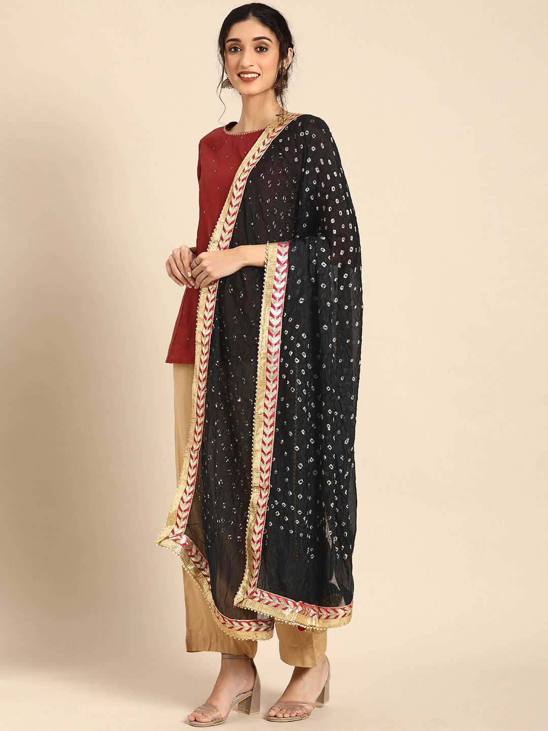Shaily Black & White Printed Dupatta
