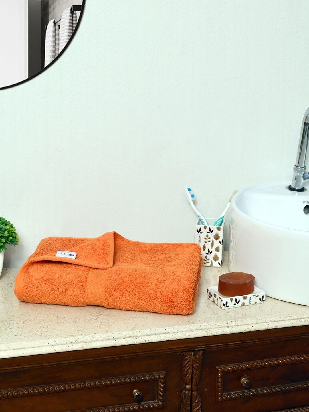 AVI Living Orange Solid Royal Egyptian Cotton 650 GSM Bath Towel Price in India