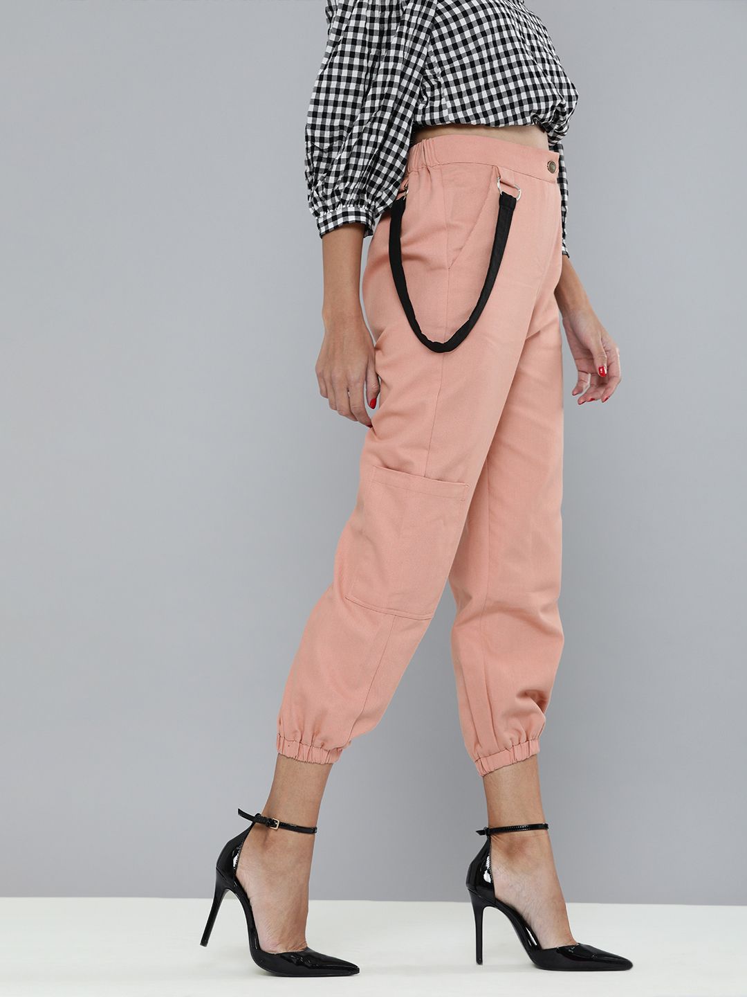 SASSAFRAS Women Pink Pure Cotton Regular Fit Solid Cropped Joggers Price in India