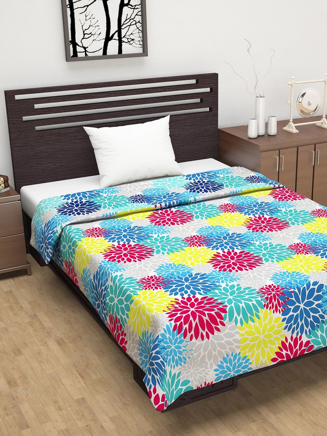 Divine Casa Blue & Red Floral Mild Winter 120 GSM Single Bed Dohar Price in India