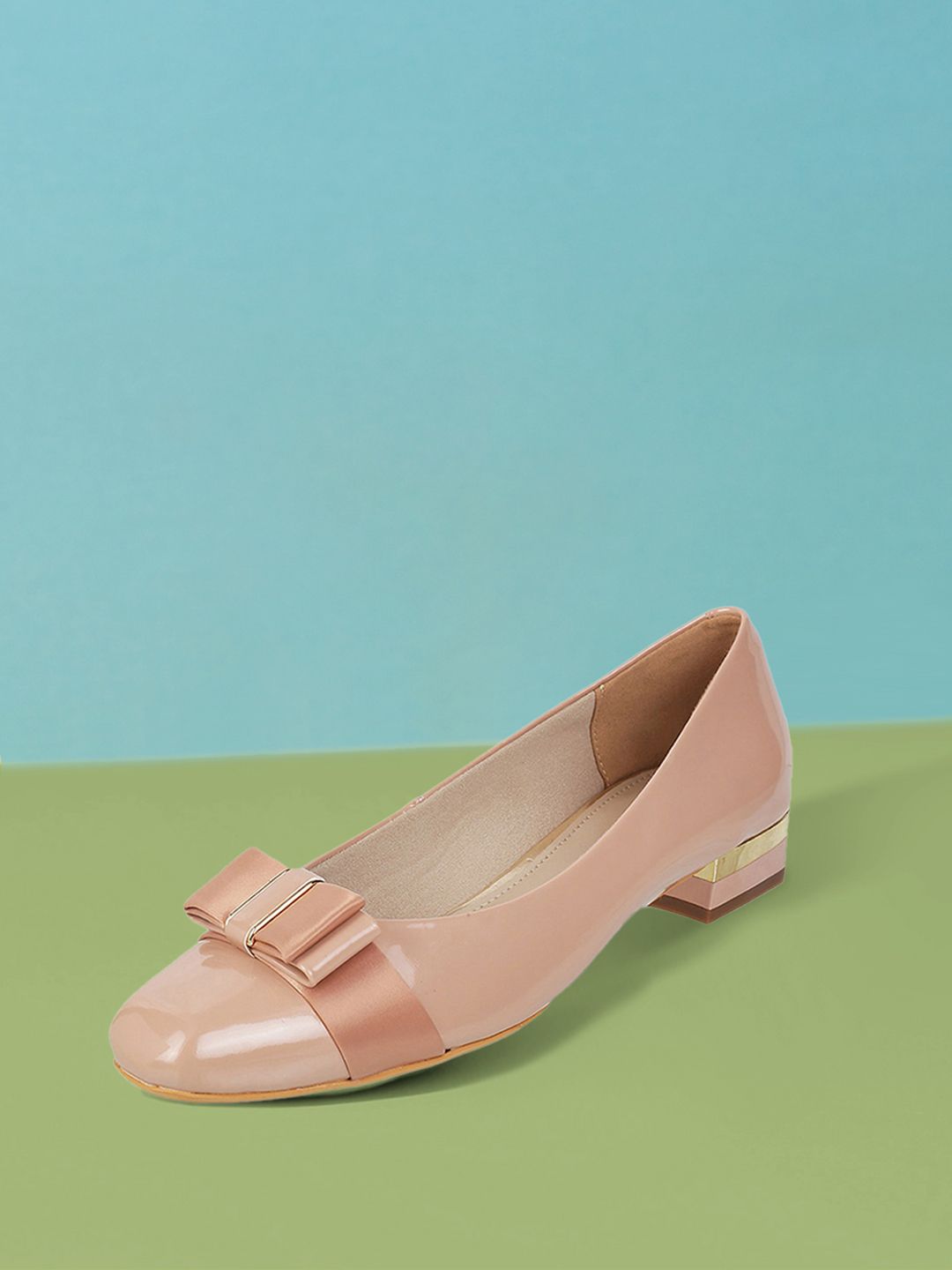 Metro Women Pink Solid Pumps Price in India