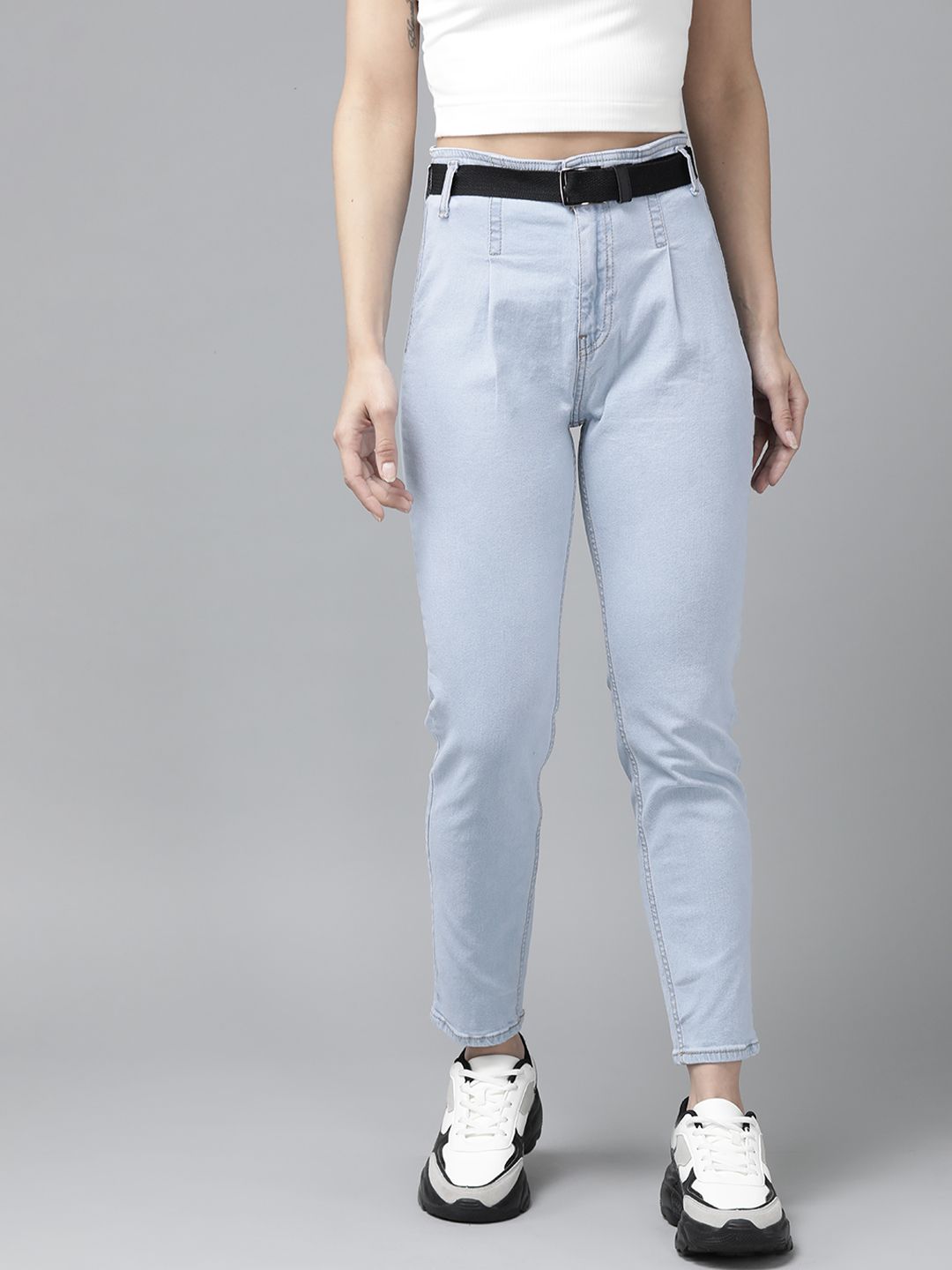 Roadster Women Blue Boyfriend Fit Stretchable Jeans with Belt Price in India