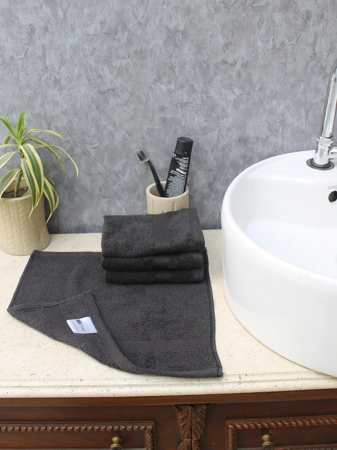 AVI Living Unisex Set of 4 Charcoal Black Solid Cotton 500 GSM Face Towels Price in India