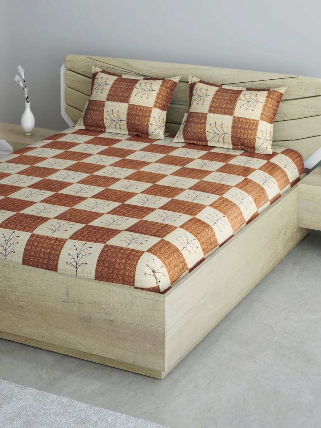 Aura Beige & Brown Geometric 144 TC 120 GSM Cotton 1 Queen Bedsheet with 2 Pillow Covers Price in India