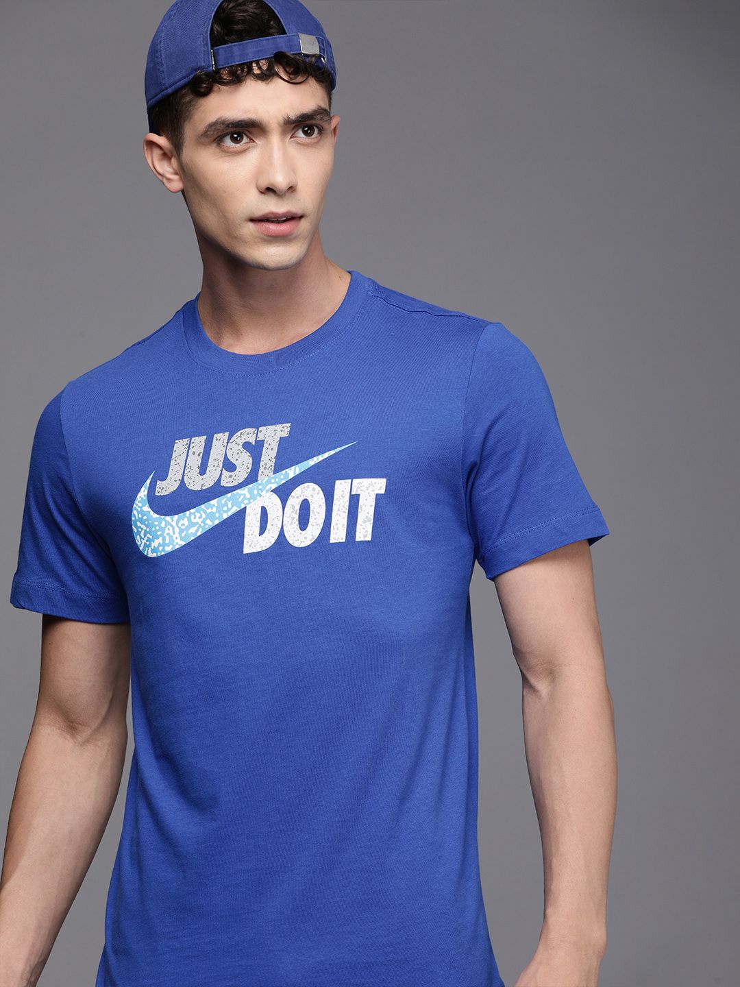 Nike Men Blue Printed Round Neck T-shirt