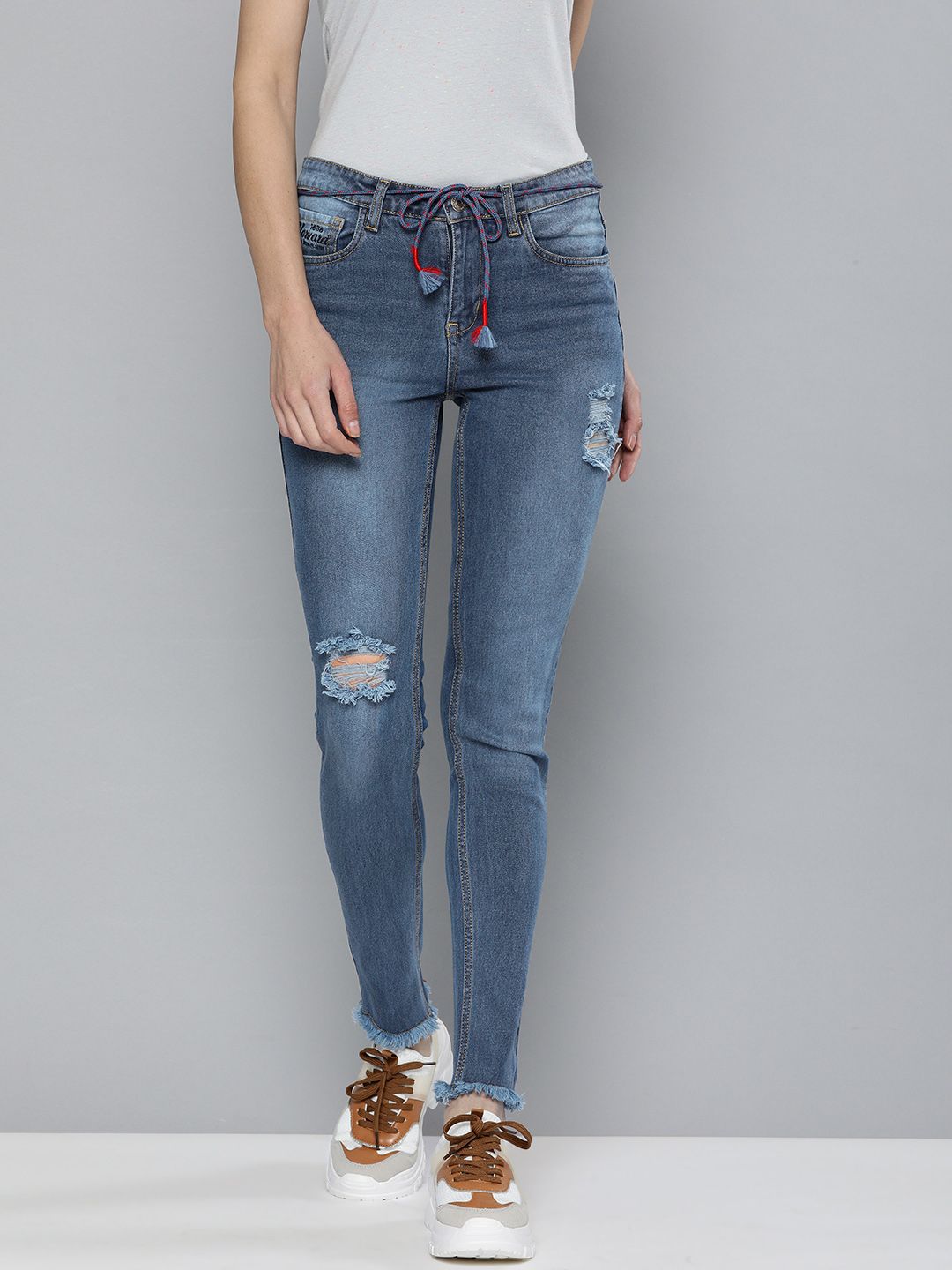 Harvard Women Blue Skinny Fit Mildly Distressed Light Fade Stretchable Jeans Price in India