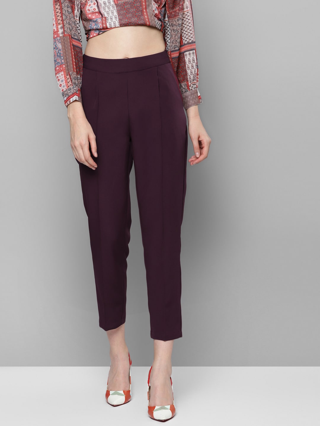 SASSAFRAS Women Burgundy Tailored Cropped Peg Trousers Price in India