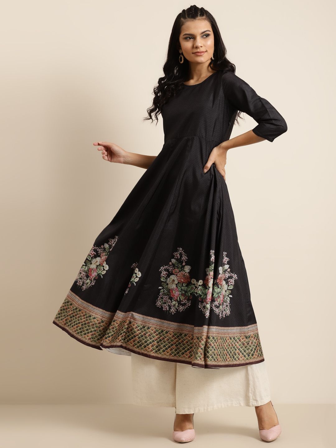 Shae by SASSAFRAS Women Black Floral Print Anarkali Kurta Price in India