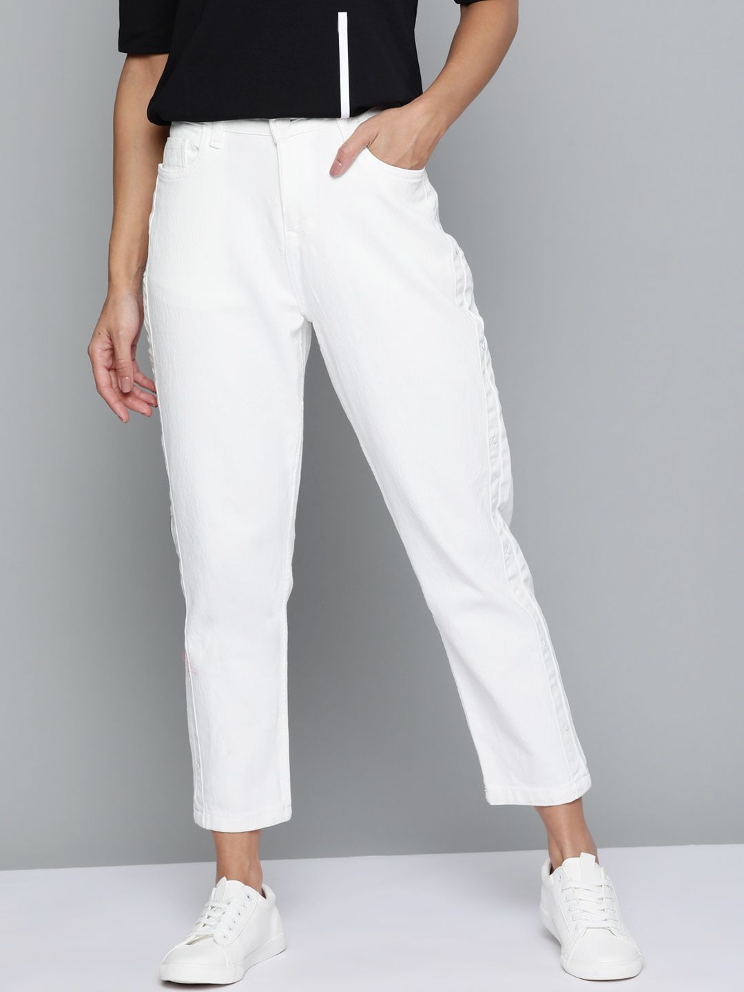 Mast & Harbour Women White Boyfriend Fit Stretchable Cropped Jeans Price in India