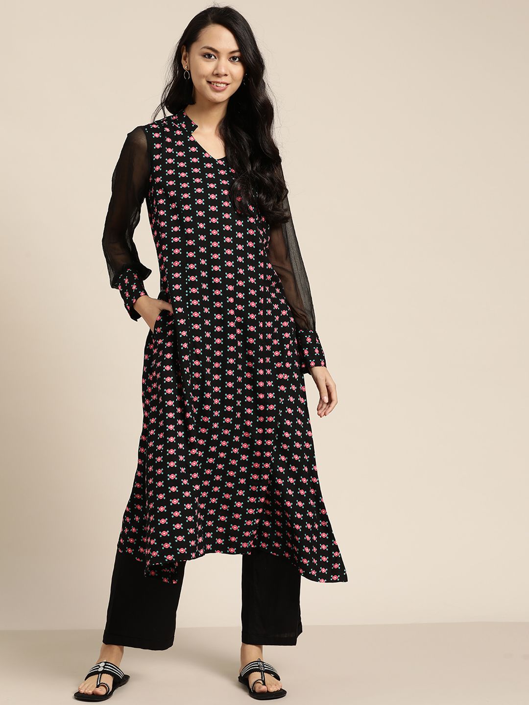 Sangria Women Black & Pink Floral Printed Floral Kurta