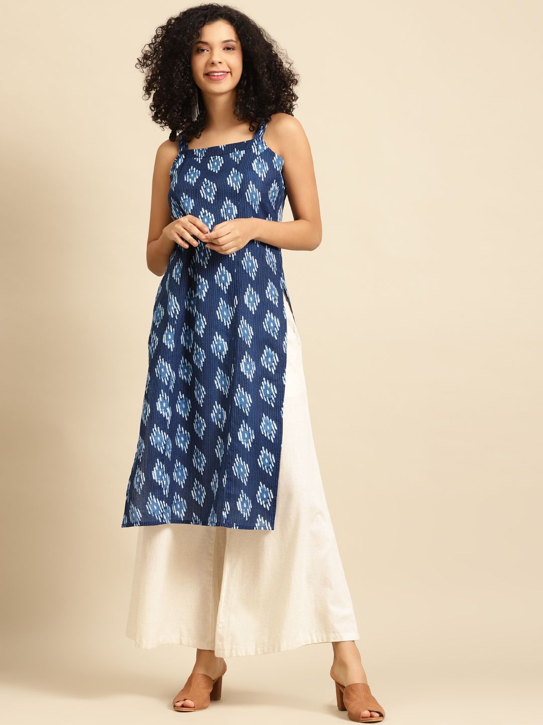 anayna Women Blue & White Geometric Screen Print Cotton Fusion Kurta