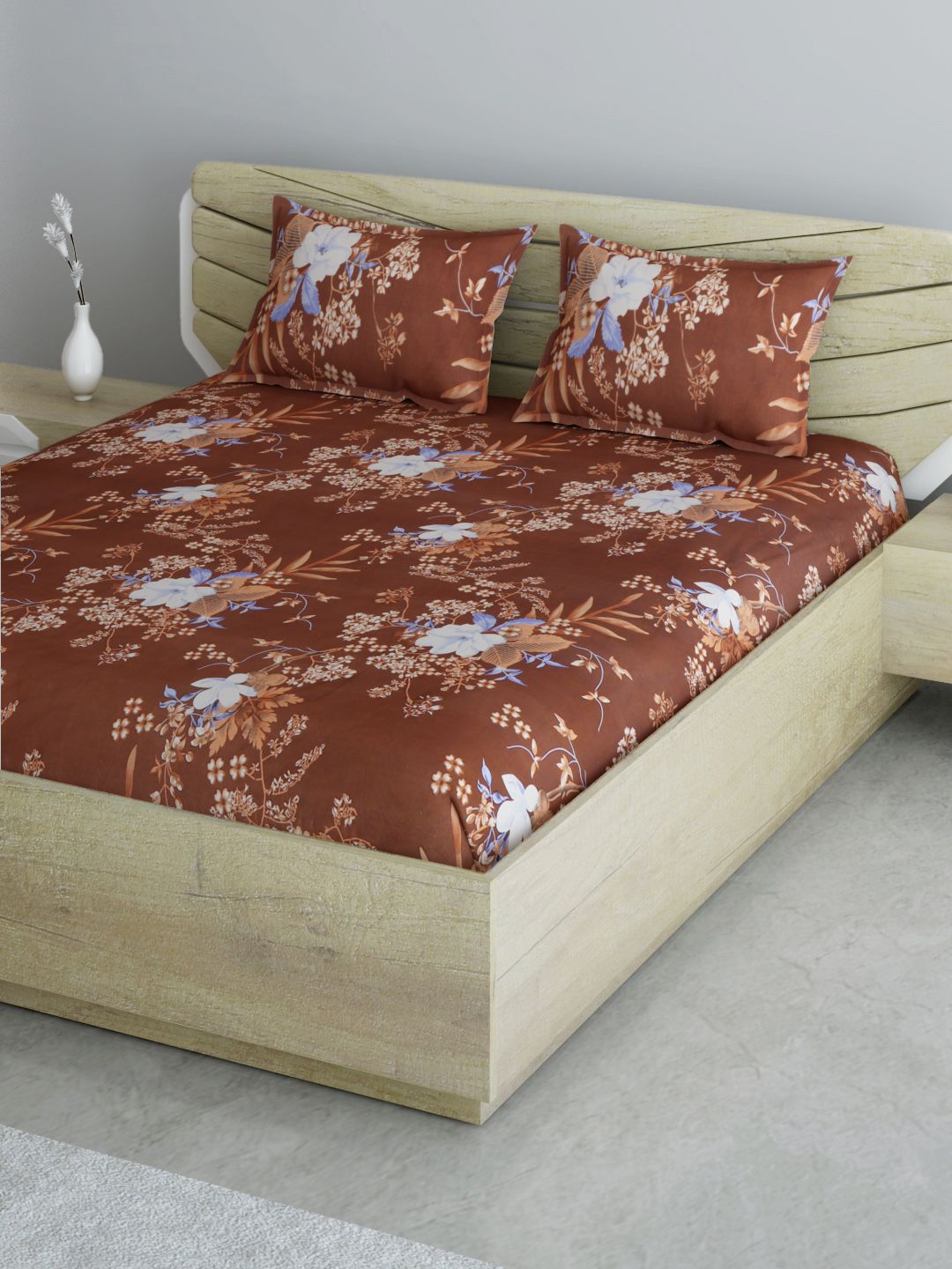 Aura Coffee Brown & Blue Floral 144 TC 120 GSM Queen Bedsheet with 2 Pillow Covers Price in India