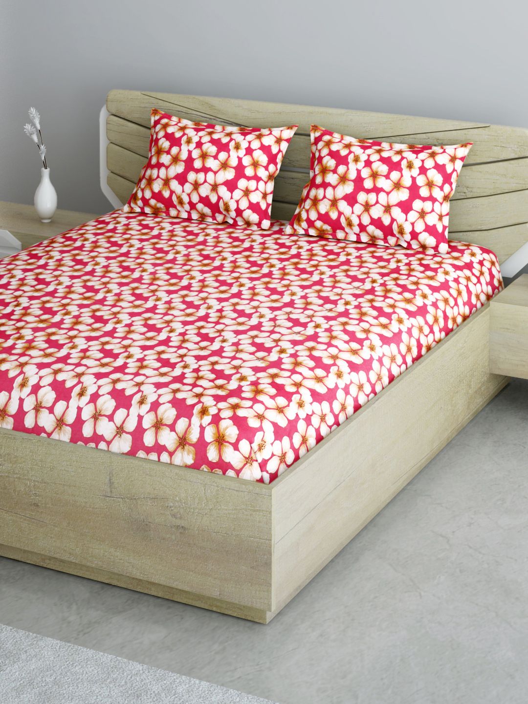 Aura Red & White Floral 144 TC 120 GSM Cotton 1 Queen Bedsheet with 2 Pillow Covers Price in India
