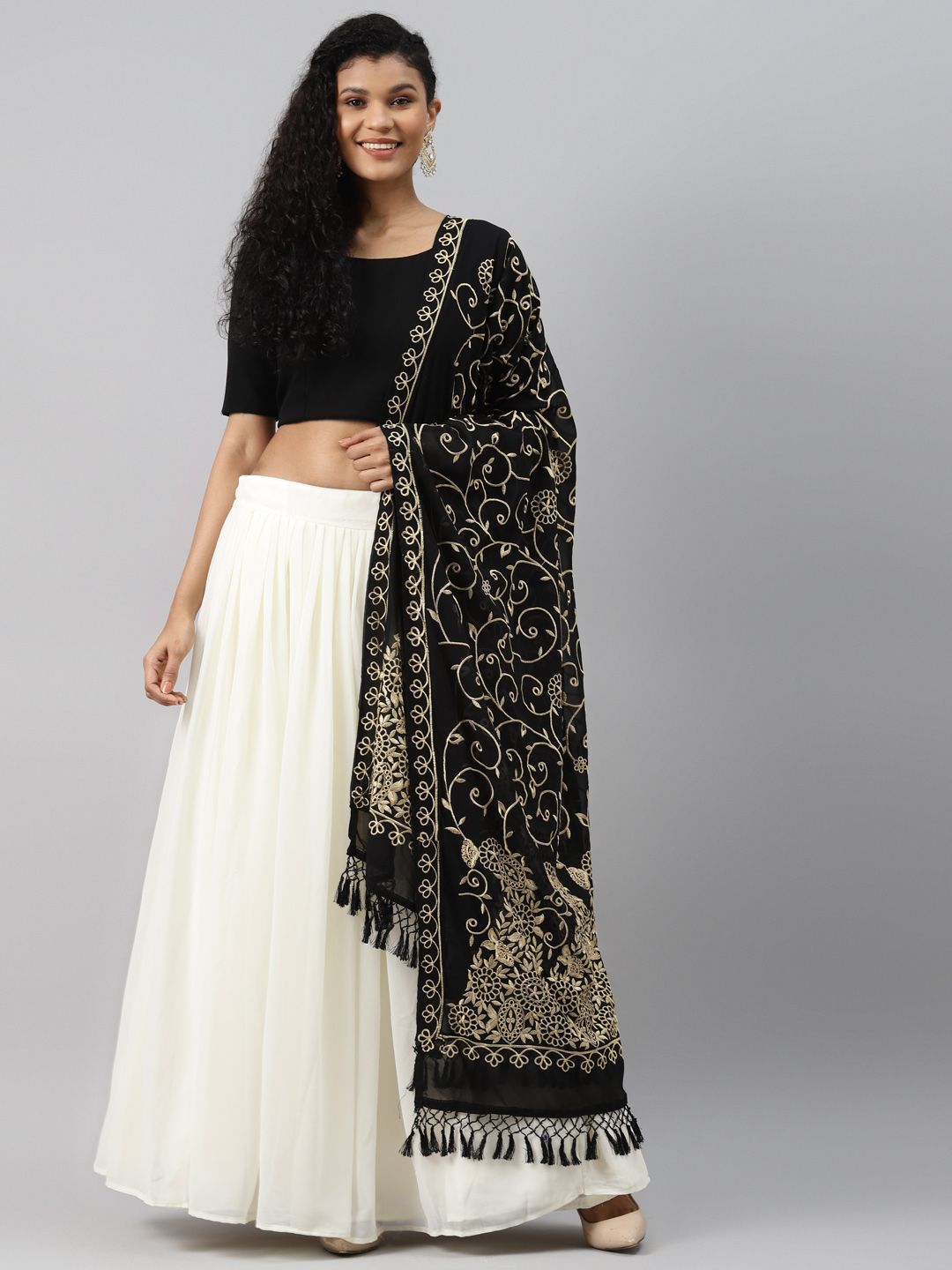 Readiprint Fashions Off-White & Black Solid Semi-Stitched Lehenga & Blouse with Dupatta Price in India