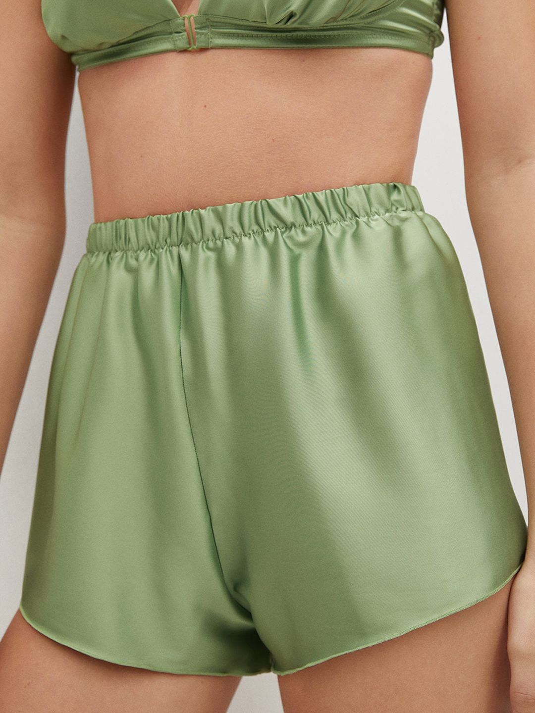 MANGO Women Green Solid Mid-Rise Regular Satin Finish Shorts