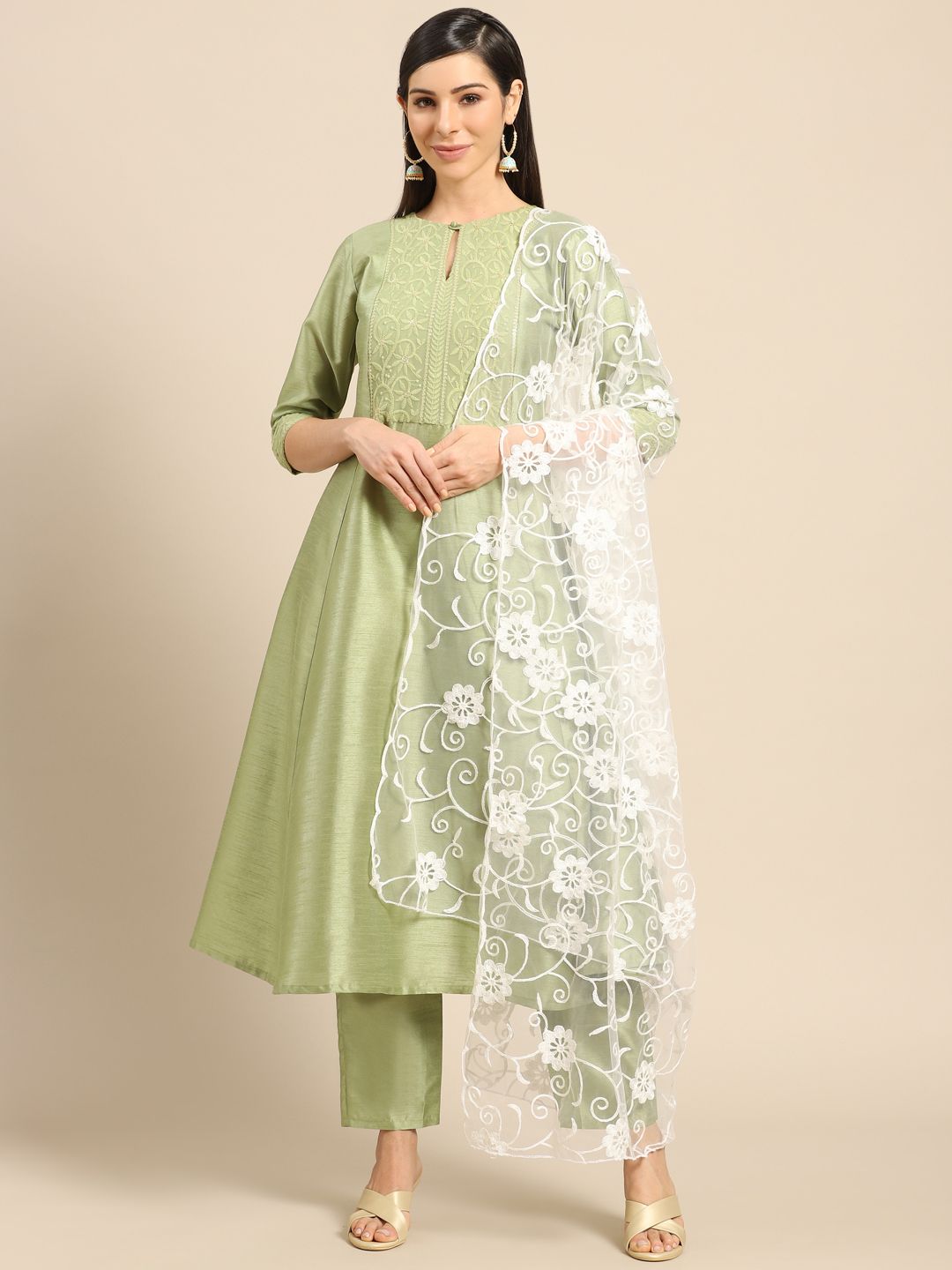 Saadgi Off-White Aari Embroidered Net Dupatta Price in India