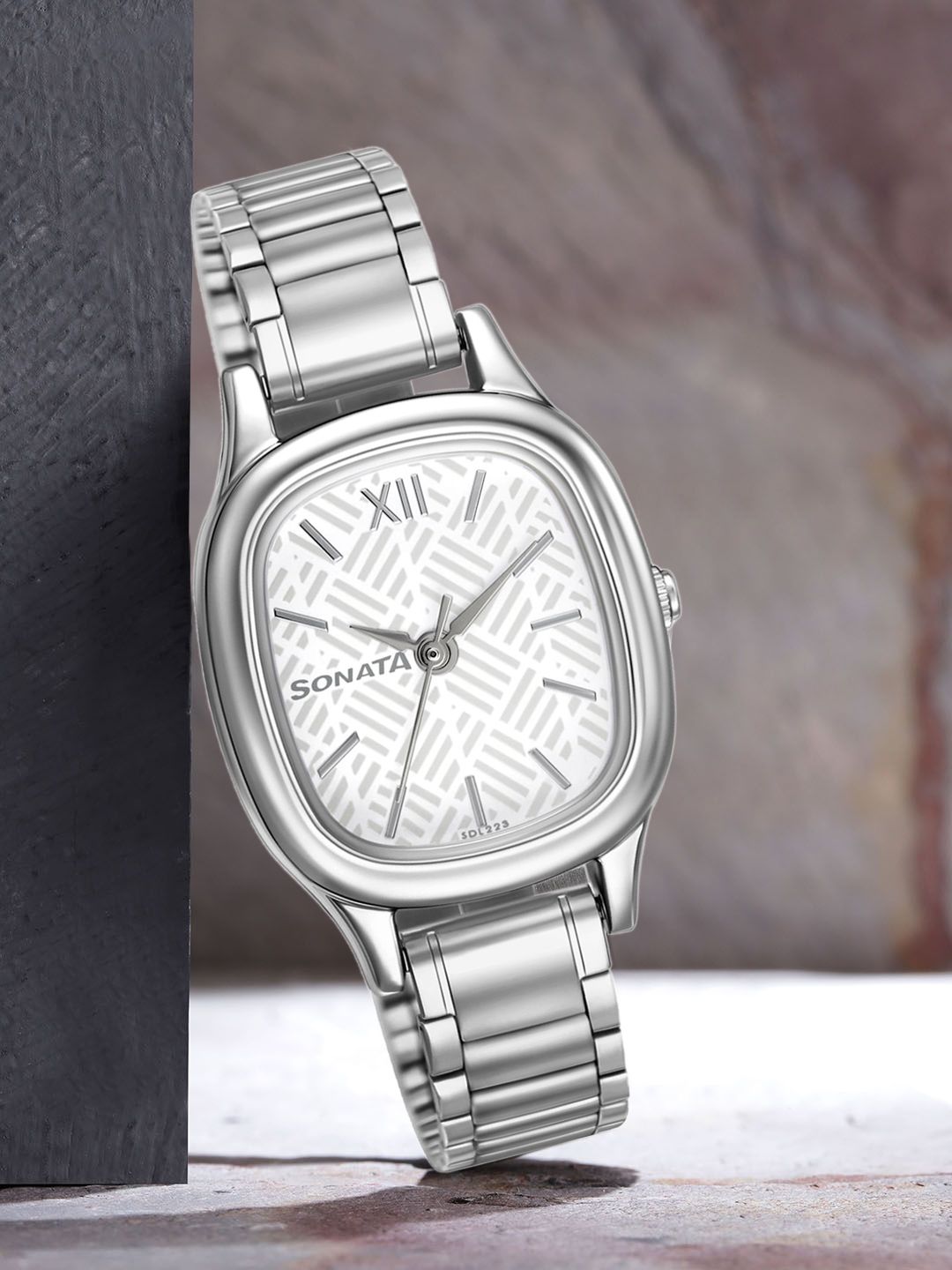 Sonata Women White & Silver-Toned Analogue Watch 8060SM04 Price in India