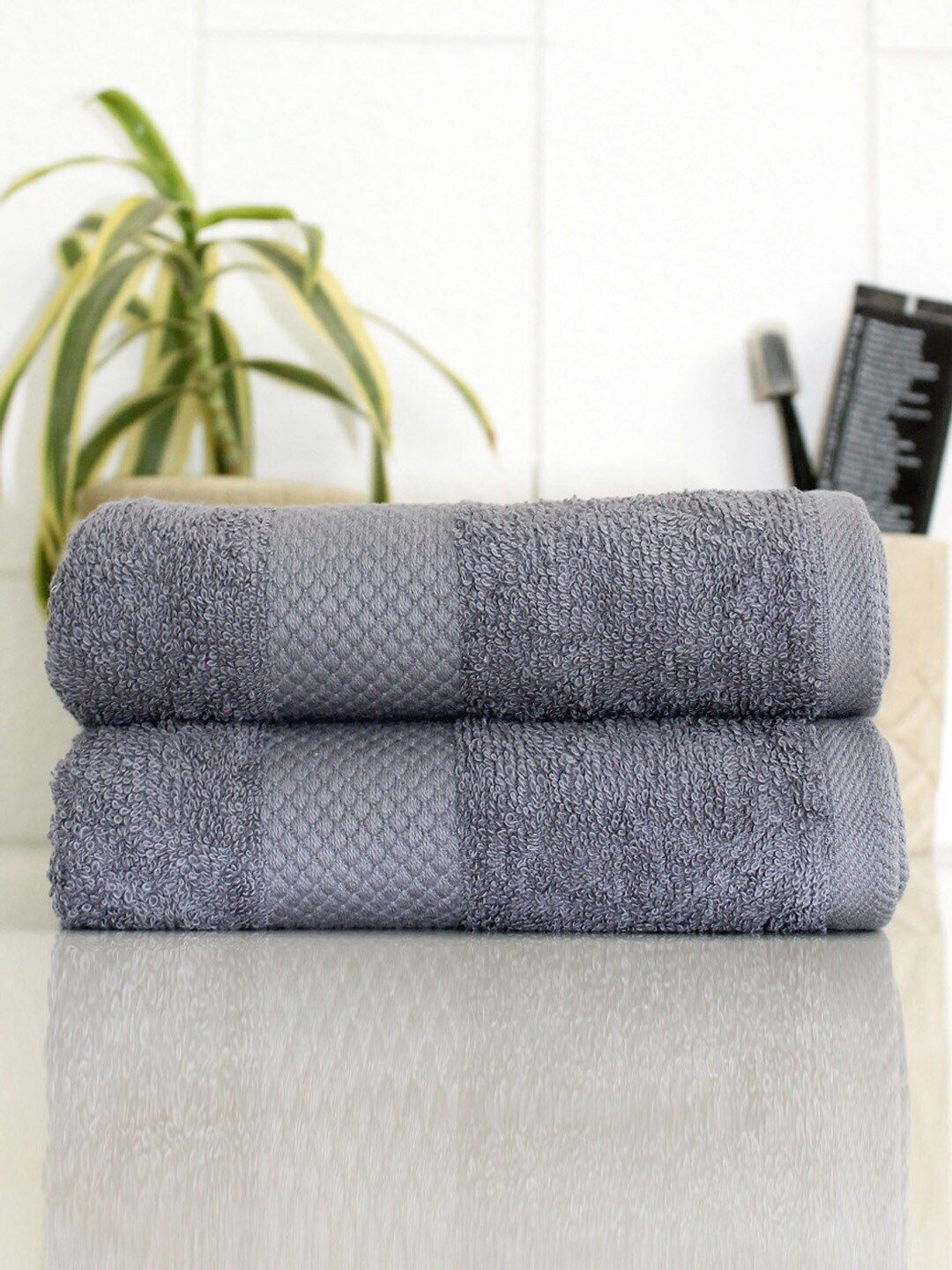 AVI Living Set Of 2 Charcoal Grey Cotton Solid 500 GSM Hand Towels Price in India